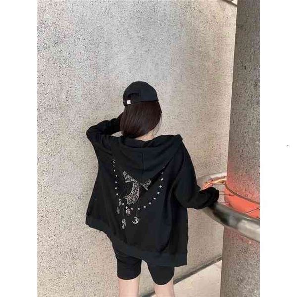 new ch2021ss autumn and winter back full cross decoration heavy industry design hooded zipper coat, Black
new ch2021ss autumn and winter back full cross decoration heavy industry design hooded zipper coat, Black