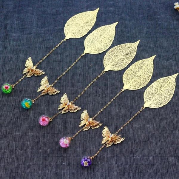 bookmark chinese leaf with chain metal hollow painted stationery art gifts accessories
bookmark chinese leaf with chain metal hollow painted stationery art gifts accessories