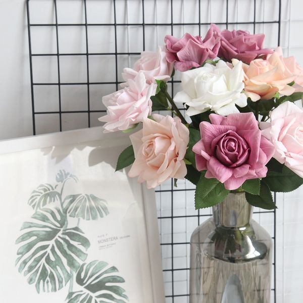 rose simuation bouquet artificia rose fower high-grade home decoration party wedding road guide wa fake fower
rose simuation bouquet artificia rose fower high-grade home decoration party wedding road guide wa fake fower