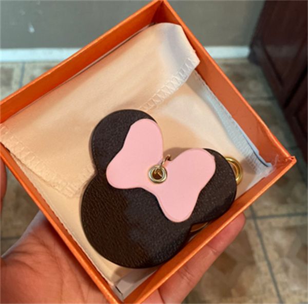2021 keychain key chain buckle keychains lovers car handmade leather men women bags pendant accessories 5 color 65221 with box dust bag, Slivery;golden
2021 keychain key chain buckle keychains lovers car handmade leather men women bags pendant accessories 5 color 65221 with box dust bag, Slivery;golden
