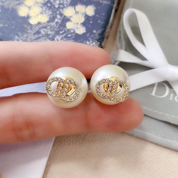 design jewelry s925 silver needle full diamond letter earrings multi band pearl net red simple hundred strap earrings
design jewelry s925 silver needle full diamond letter earrings multi band pearl net red simple hundred strap earrings