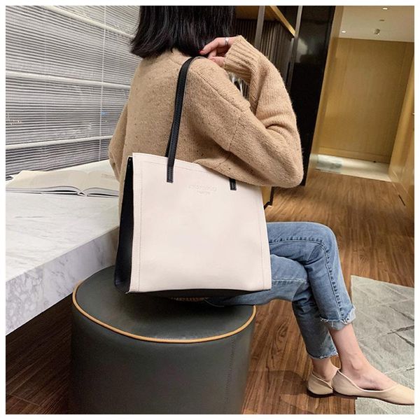 cross body 2021 style fashionable female bag large capacity shoulder girl tote portable
cross body 2021 style fashionable female bag large capacity shoulder girl tote portable