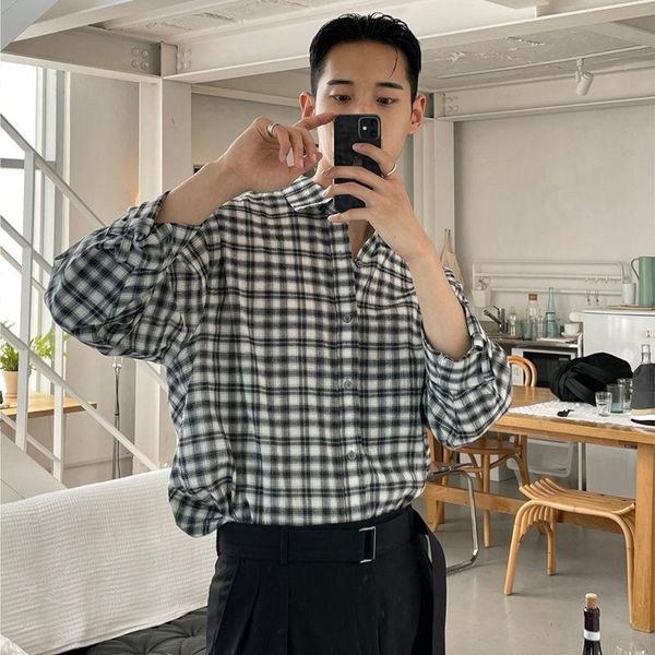 men's casual shirts plaid shirt korean thin loose coat long sleeve college couples package mail office four seasons 2021, White;black
men's casual shirts plaid shirt korean thin loose coat long sleeve college couples package mail office four seasons 2021, White;black