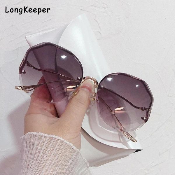 sunglasses 2021 fashion brown gradient women ocean water cut lens metal curved temples sun glasses female ladies vintage rimless, White;black
sunglasses 2021 fashion brown gradient women ocean water cut lens metal curved temples sun glasses female ladies vintage rimless, White;black