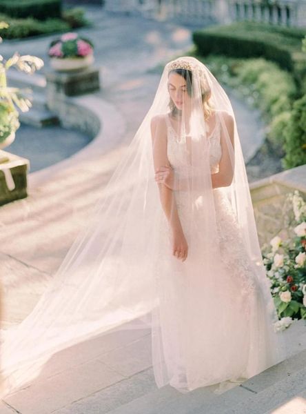 bridal veils ueen v25l luxury cathedral wedding veil with long blusher cover front and back two tier minimalist, Black
bridal veils ueen v25l luxury cathedral wedding veil with long blusher cover front and back two tier minimalist, Black
