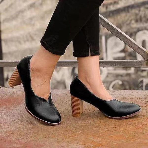 dress shoes 2021 spring korean version of the pointed lady high heels black with thick wild single women 1.8
dress shoes 2021 spring korean version of the pointed lady high heels black with thick wild single women 1.8