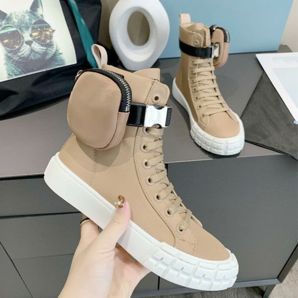 2022 waterproof cloth lovers flat casual shoes fad bag series designer sneakers handsome personality men women sports board shoe luxury trai, Black
2022 waterproof cloth lovers flat casual shoes fad bag series designer sneakers handsome personality men women sports board shoe luxury trai, Black