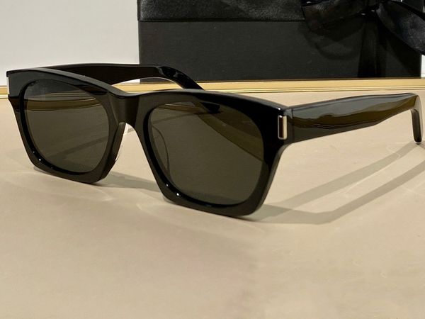 sunglasses for men and women summer style anti-ultraviolet 402 retro plate plank full frame square fashion eyeglasses random box, White;black
sunglasses for men and women summer style anti-ultraviolet 402 retro plate plank full frame square fashion eyeglasses random box, White;black