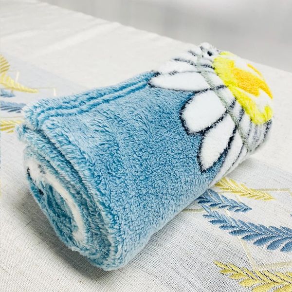 kennels & pens dog blanket big size medium,pet very soft bed cushion for puppy ,cats product,kennel indoor/house outdoor pet,dog accessorie
kennels & pens dog blanket big size medium,pet very soft bed cushion for puppy ,cats product,kennel indoor/house outdoor pet,dog accessorie