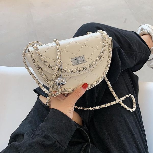 evening bags fashion personality lock clamshell chain bag female 2021 summer style rhomboid embroidered thread shoulder messenger
evening bags fashion personality lock clamshell chain bag female 2021 summer style rhomboid embroidered thread shoulder messenger