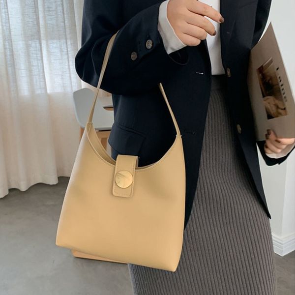 pb0010 fashion pu leather one single shoulder bags simple cross underarm bag khaki/black/brown 3 colors
pb0010 fashion pu leather one single shoulder bags simple cross underarm bag khaki/black/brown 3 colors