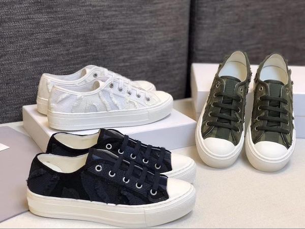 2021 designer sneakers walk n canvas shoes lace up oblique embroidery low platform women shoe with box, Black
2021 designer sneakers walk n canvas shoes lace up oblique embroidery low platform women shoe with box, Black