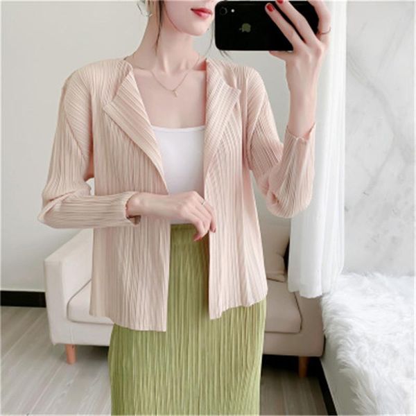 women's jackets miyake pleated autumn 2021 cardigan small coat short slim long-sleeved fashion all-match, Black;brown
women's jackets miyake pleated autumn 2021 cardigan small coat short slim long-sleeved fashion all-match, Black;brown