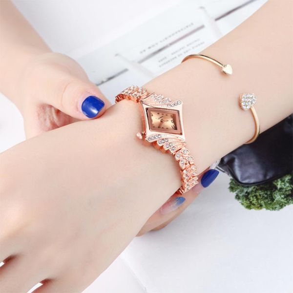 wristwatches fashion alloy diamond ladies bracelet watch steel band pattern thin quartz drop, Slivery;brown
wristwatches fashion alloy diamond ladies bracelet watch steel band pattern thin quartz drop, Slivery;brown