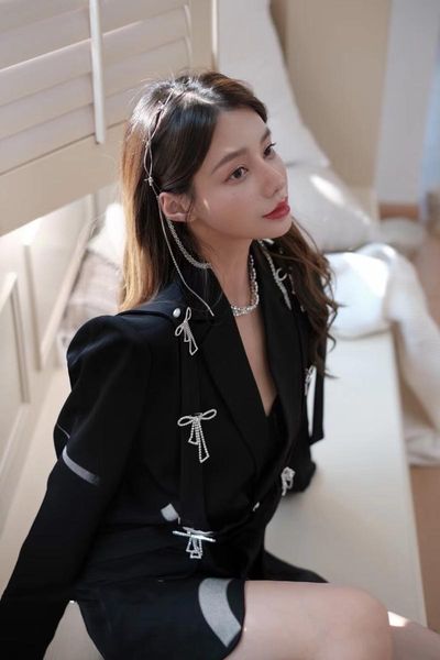women's suits & blazers high-end private servers which pin drill bowknot belt tether to suit collar female long coat, White;black
women's suits & blazers high-end private servers which pin drill bowknot belt tether to suit collar female long coat, White;black