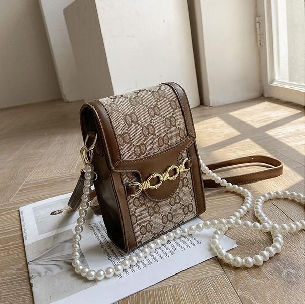 factory wholesale women shoulder bag sweet and lovely pearl beads chain bags elegant printed coin purse personality horseshoe buckle embroid, Red;black
factory wholesale women shoulder bag sweet and lovely pearl beads chain bags elegant printed coin purse personality horseshoe buckle embroid, Red;black