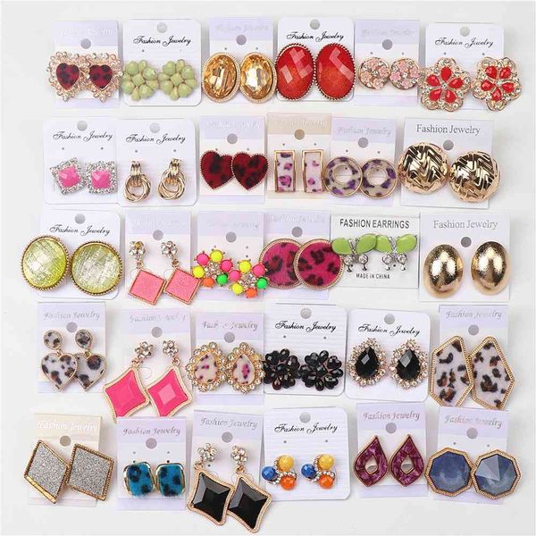50pair/lot multicolor love flowers geometry metal stud earring for women mix style fashion jewelry party gifts whole, Golden
50pair/lot multicolor love flowers geometry metal stud earring for women mix style fashion jewelry party gifts whole, Golden