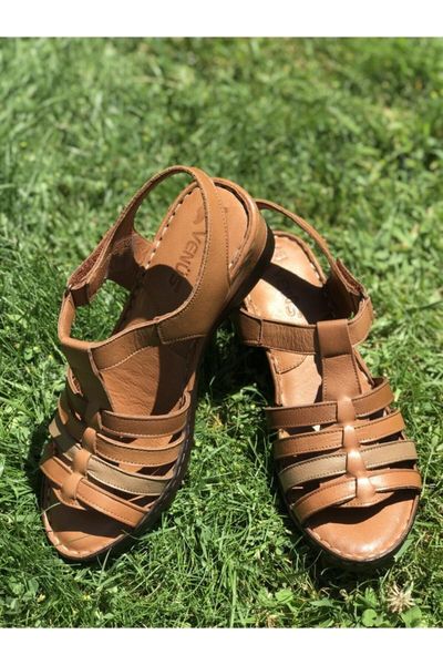 sandals tan, Black 
sandals tan, Black
