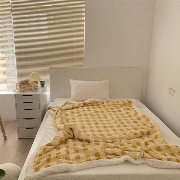 thickened lamb wool siesta blanket milk fleece warm flannel children's sofa autumn and winter baby accessories born blankets & swaddlin
thickened lamb wool siesta blanket milk fleece warm flannel children's sofa autumn and winter baby accessories born blankets & swaddlin