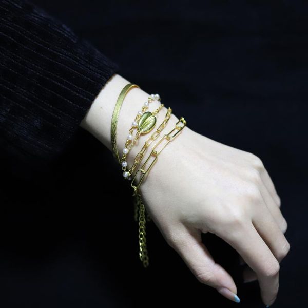 charm bracelets 5pcs curb cuban lock pendant bangles punk rock metal twisted rope chain imitation pearl bracelet jewelry, Golden;silver
charm bracelets 5pcs curb cuban lock pendant bangles punk rock metal twisted rope chain imitation pearl bracelet jewelry, Golden;silver