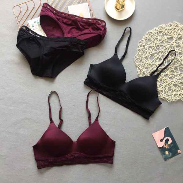 6520 v home's same type of weimi new smooth face non steel ring gathering side closing bra set, Red;black
6520 v home's same type of weimi new smooth face non steel ring gathering side closing bra set, Red;black