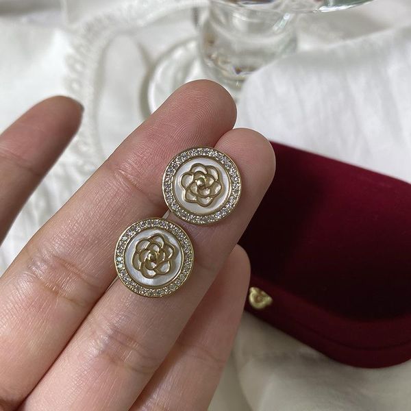 stud yc4848e s925 silver fashion simple delicacy fritillary camellia ear girlfriend gift party women's jewelry earrings 2021, Golden;silver
stud yc4848e s925 silver fashion simple delicacy fritillary camellia ear girlfriend gift party women's jewelry earrings 2021, Golden;silver