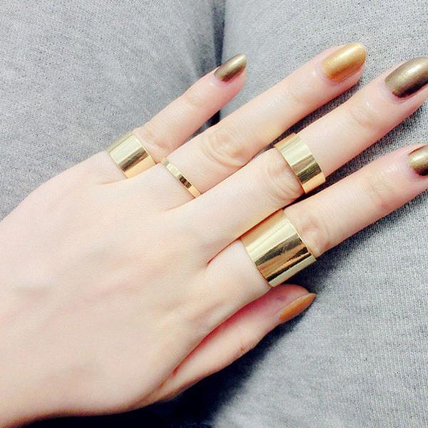 cluster rings fashion simple smooth alloy women 's width silver gold color finger ring gift for girl jewelry 4pcs/set, Golden;silver
cluster rings fashion simple smooth alloy women 's width silver gold color finger ring gift for girl jewelry 4pcs/set, Golden;silver