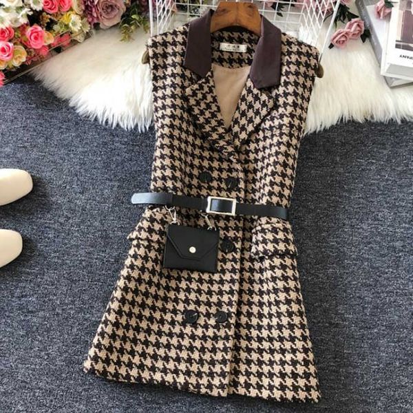 autumn winter houndstooth woolen vest women v-neck samll fragrance double breasted waistcoat 211008, Black;white
autumn winter houndstooth woolen vest women v-neck samll fragrance double breasted waistcoat 211008, Black;white