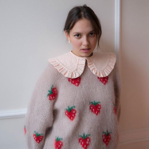 women's sweaters jastie 2021 autumn knitted coats strawberry embroidery doll collar long sleeve loose pullover boho holiday, White;black
women's sweaters jastie 2021 autumn knitted coats strawberry embroidery doll collar long sleeve loose pullover boho holiday, White;black