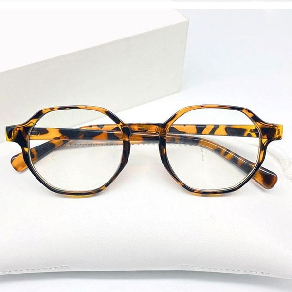sunglasses trendy blue light blocking glasses leopard frame women office round eyeglasses oversized computer for female, White;black
sunglasses trendy blue light blocking glasses leopard frame women office round eyeglasses oversized computer for female, White;black