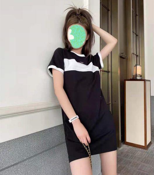 high version 21 spring summer new fashion small fragrance black white contrast color leisure simple and fresh women's dress, Black;gray
high version 21 spring summer new fashion small fragrance black white contrast color leisure simple and fresh women's dress, Black;gray