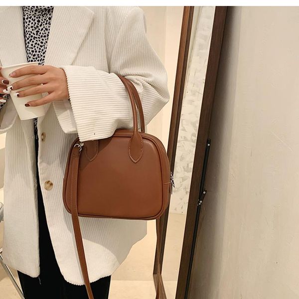 evening bags fashion simple pu leather designer square shoulder bag for women 2021 retro crossbody messenger handbags
evening bags fashion simple pu leather designer square shoulder bag for women 2021 retro crossbody messenger handbags