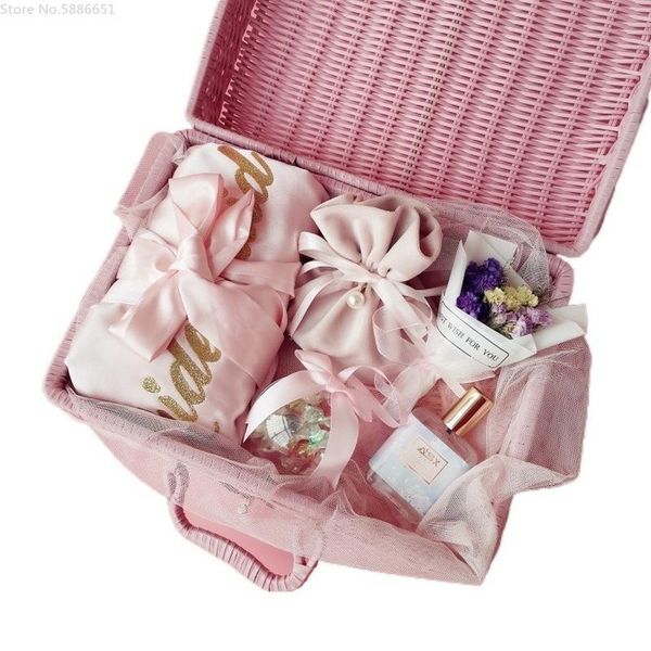 pastoral style morning robe companion gift bridesmaid sisters girlfriends creative practical romantic box wrap
pastoral style morning robe companion gift bridesmaid sisters girlfriends creative practical romantic box wrap