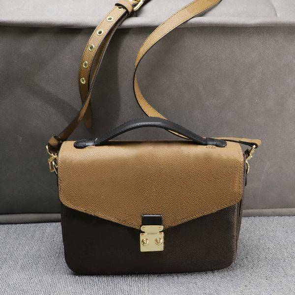 5a luxurey designer lady's messenger bag flower decoration leather small square bags single shoulder
5a luxurey designer lady's messenger bag flower decoration leather small square bags single shoulder