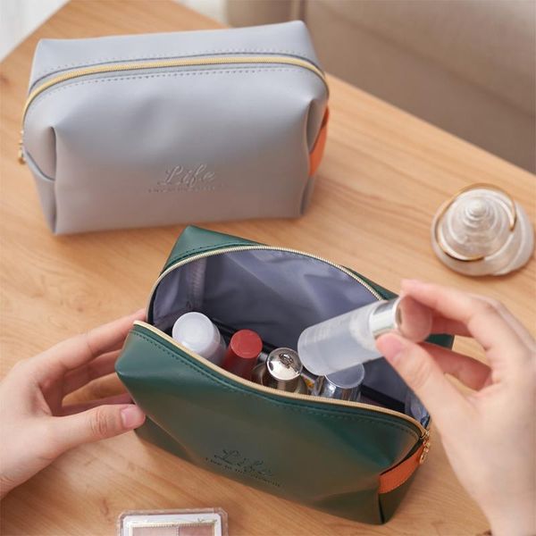 toiletry storage container large capacity cosmetic bag waterproof zipper women easily carrying elements bags
toiletry storage container large capacity cosmetic bag waterproof zipper women easily carrying elements bags