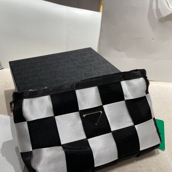 clutch bag designer luxury handbag crossbody shoulder bags handbags high-quality fashion brand genuine leather 7 colors with original box si
clutch bag designer luxury handbag crossbody shoulder bags handbags high-quality fashion brand genuine leather 7 colors with original box si