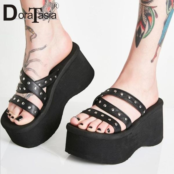 slippers big size 35-43 brand ladies fashion punk rivet slides platform wedges high heels women's street gothic shoes woman, Black
slippers big size 35-43 brand ladies fashion punk rivet slides platform wedges high heels women's street gothic shoes woman, Black