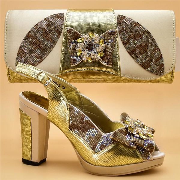 latest african wedding shoes decorated with appliques designer women luxury 2021 and bags to match bag dress, Black
latest african wedding shoes decorated with appliques designer women luxury 2021 and bags to match bag dress, Black