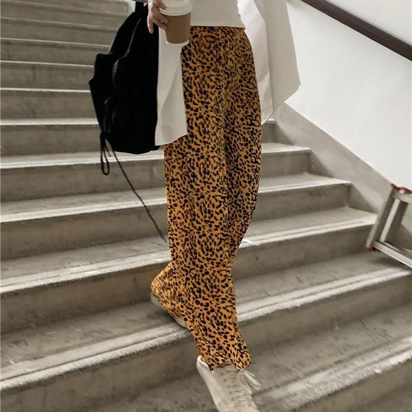 women's pants & capris hzirip women wide leg female trousers leopard 2021 autumn warm loose crushed casual vintage high waist all-match, Black;white
women's pants & capris hzirip women wide leg female trousers leopard 2021 autumn warm loose crushed casual vintage high waist all-match, Black;white