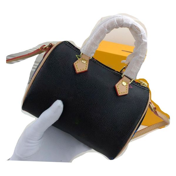 designer ladies evening bags handbag leather luxury courier code letters fashion classic style square fashion size 15-10-7cm m61252
designer ladies evening bags handbag leather luxury courier code letters fashion classic style square fashion size 15-10-7cm m61252