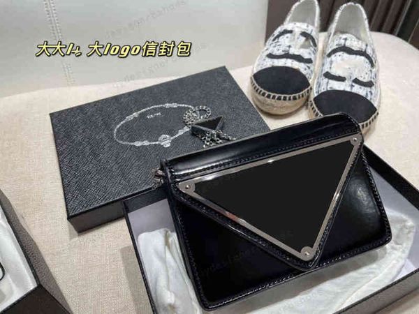with box women's designer spazzolato mini borse waist bag crossbody shoulder size 17*12cm
with box women's designer spazzolato mini borse waist bag crossbody shoulder size 17*12cm