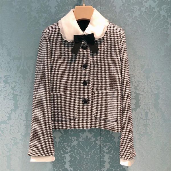 women's jackets doll collar elegant sequins beaded black white woolen coat women fall winter houndstooth short long sleeve bow jacket 2, Black;brown
women's jackets doll collar elegant sequins beaded black white woolen coat women fall winter houndstooth short long sleeve bow jacket 2, Black;brown