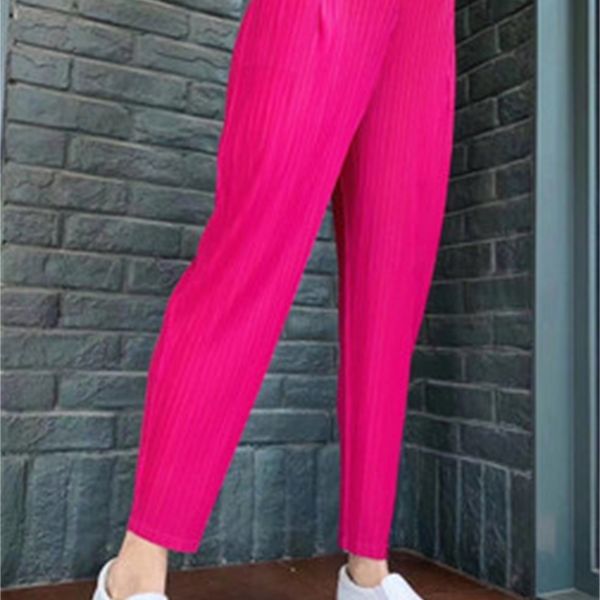 dresses miyake fashion spring and summer mid waist solid wide texture pants cone version, White
dresses miyake fashion spring and summer mid waist solid wide texture pants cone version, White