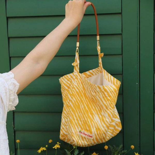 evening bags on our own women bag yellow zebra stripes fashion linen flap hasp vintage shoulder handbags
evening bags on our own women bag yellow zebra stripes fashion linen flap hasp vintage shoulder handbags