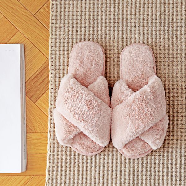 winter women house slippers faux fur fashion warm woman slip on flats female slides black pink cozy home furry slippe
winter women house slippers faux fur fashion warm woman slip on flats female slides black pink cozy home furry slippe