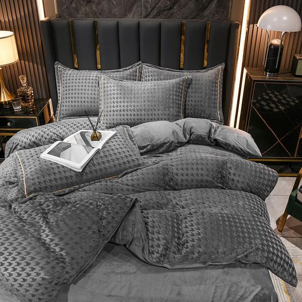 bedding sets 4pcs velvet home linens flannel bed linen bedspread on the sheet 3d carving set winter double duvet cover pillowcase
bedding sets 4pcs velvet home linens flannel bed linen bedspread on the sheet 3d carving set winter double duvet cover pillowcase