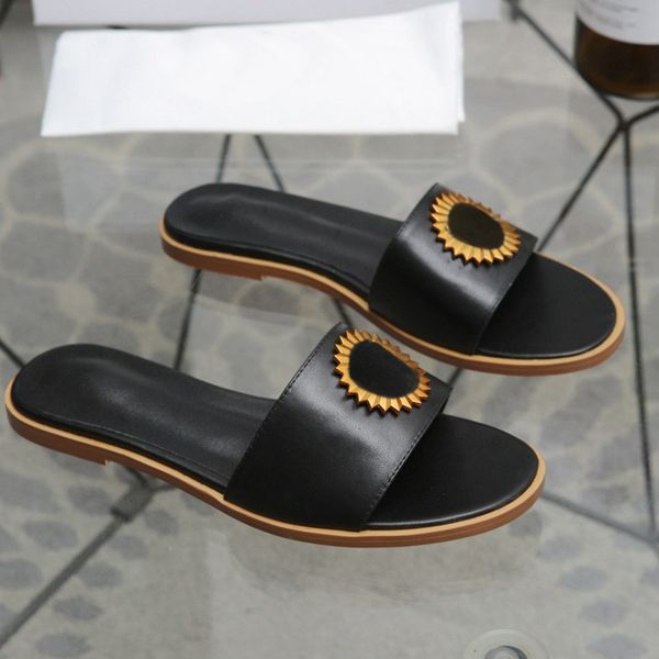 Leather flat slippers summer women's designer buckle sandals rubber outsole beach comfortable slippers pure colors
Leather flat slippers summer women's designer buckle sandals rubber outsole beach comfortable slippers pure colors