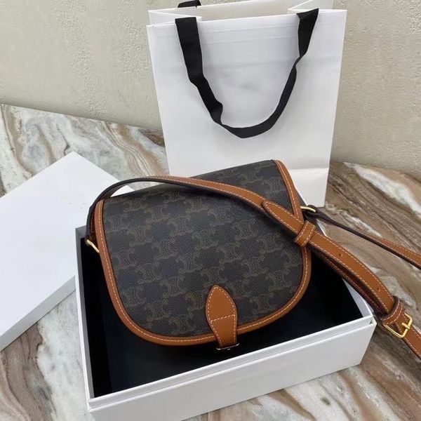 70% off design hand lisa anna's same style arc de saddle old flower middle ancient messenger bag leather women's bag szjd, Red;black
70% off design hand lisa anna's same style arc de saddle old flower middle ancient messenger bag leather women's bag szjd, Red;black