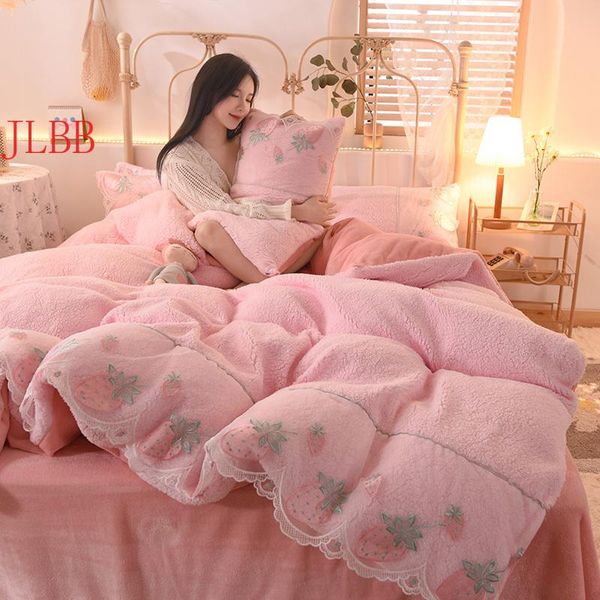 bedding sets lace lamb cashmere fleece flannel set winter bedclothes pink embroidery flat sheet pillowcase 3/4pcs 2021 princess
bedding sets lace lamb cashmere fleece flannel set winter bedclothes pink embroidery flat sheet pillowcase 3/4pcs 2021 princess