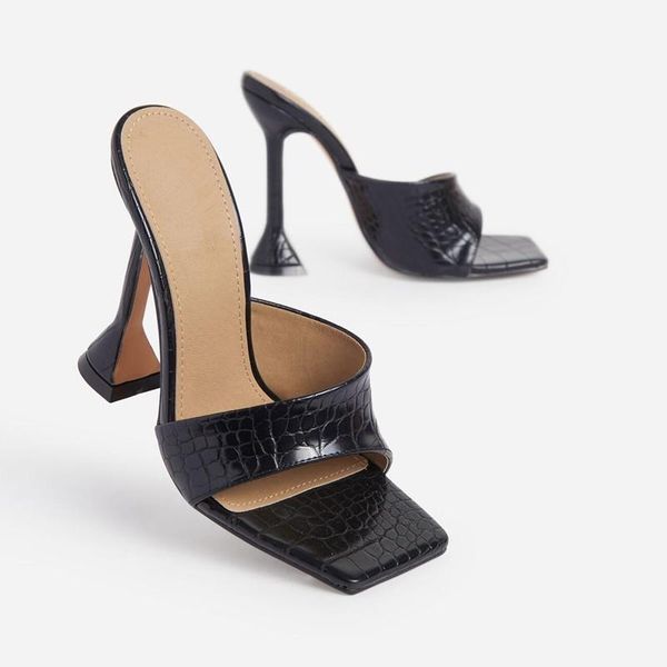slippers woman fashion retro square toe summer shoes female pink yellow red beige black high heels women flip flot zapatos mujer
slippers woman fashion retro square toe summer shoes female pink yellow red beige black high heels women flip flot zapatos mujer